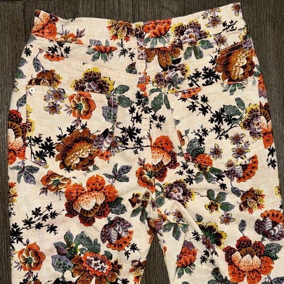 Pilcro Anthropologie Floral Print High Rise Cigarette Jeans - Picture 5 of 9